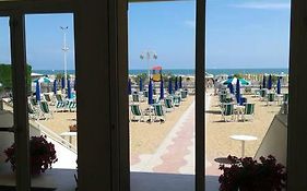 Appartamento Centromare solo famiglie